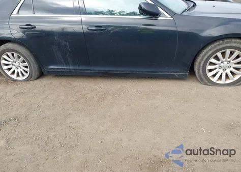 2014 Chrysler 300 z USA, uszkodzony, nr VIN 2C3CCAAG4EH127525